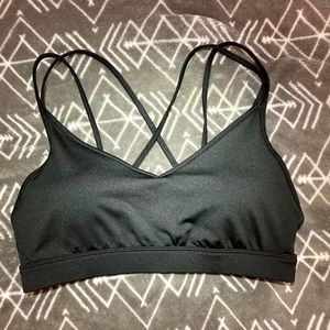 Old navy strappy back sports bra